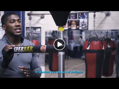 Anthony Joshua giving tutorial on the SPARBAR PRO